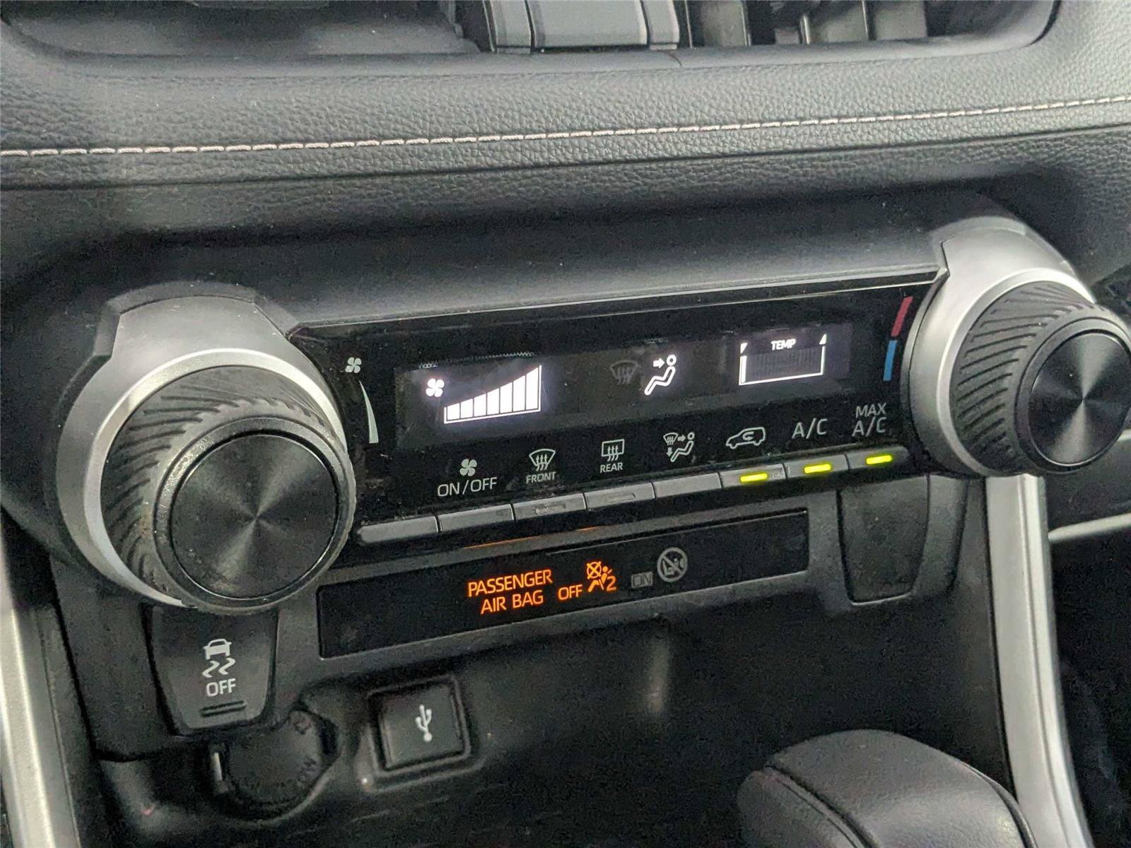 Used 2020 Toyota RAV4 LE w/ All Weather Liner Package FWD image 22