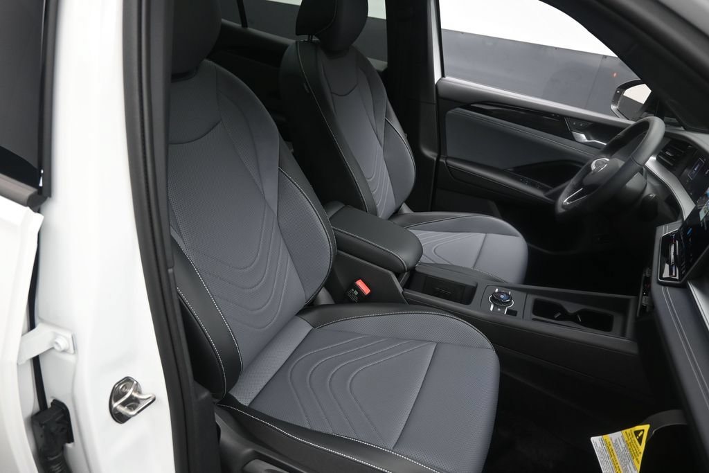 New 2026 Volkswagen Tiguan SE R-Line FWD image 30