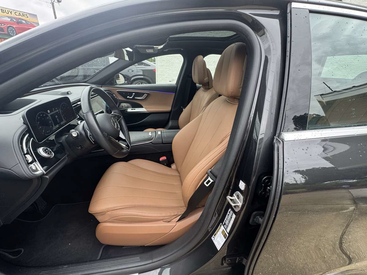 Used 2025 Mercedes-Benz E 350 Sedan w/ Multicontour Seating Package image 7