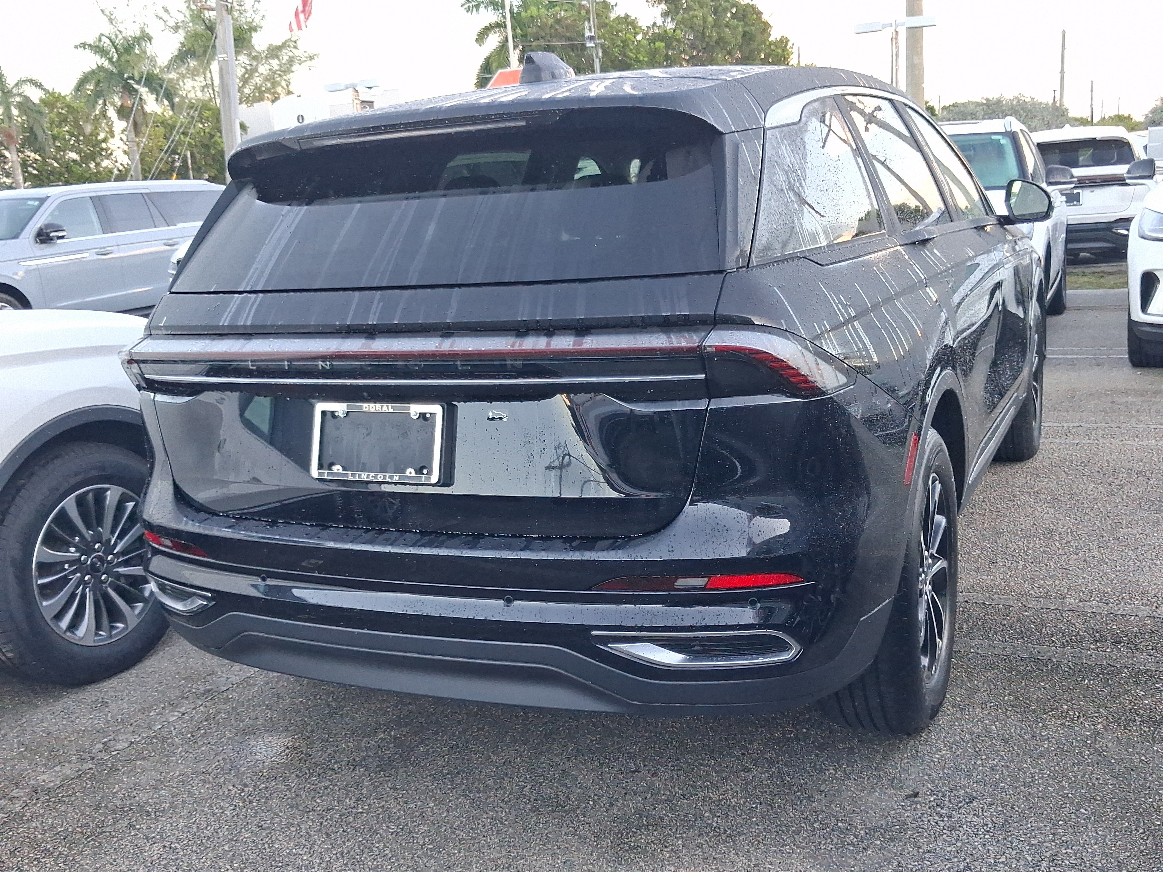 Certified 2025 Lincoln Nautilus Premier AWD/4WD image 4