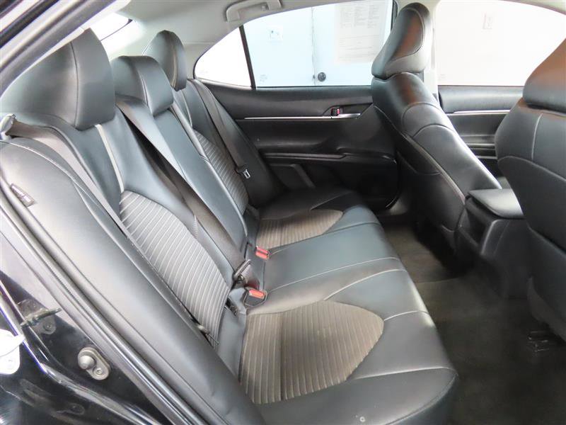 Used 2022 Toyota Camry SE FWD image 30