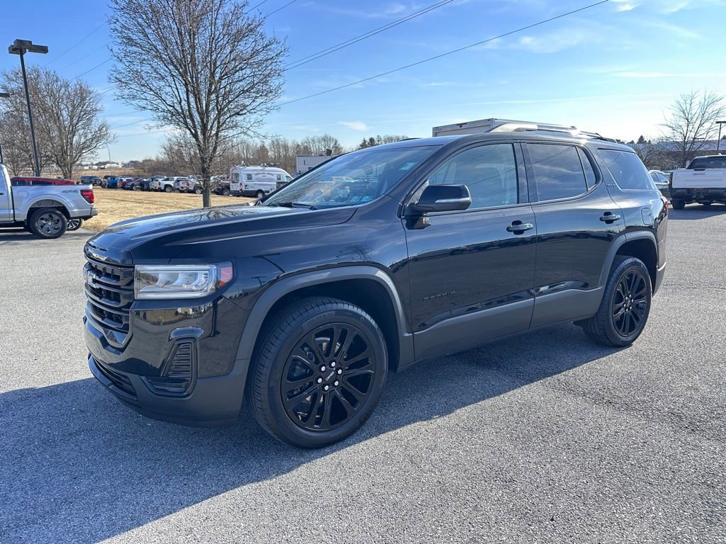 Certified 2023 GMC Acadia SLE w/ Driver Convenience Package image 2