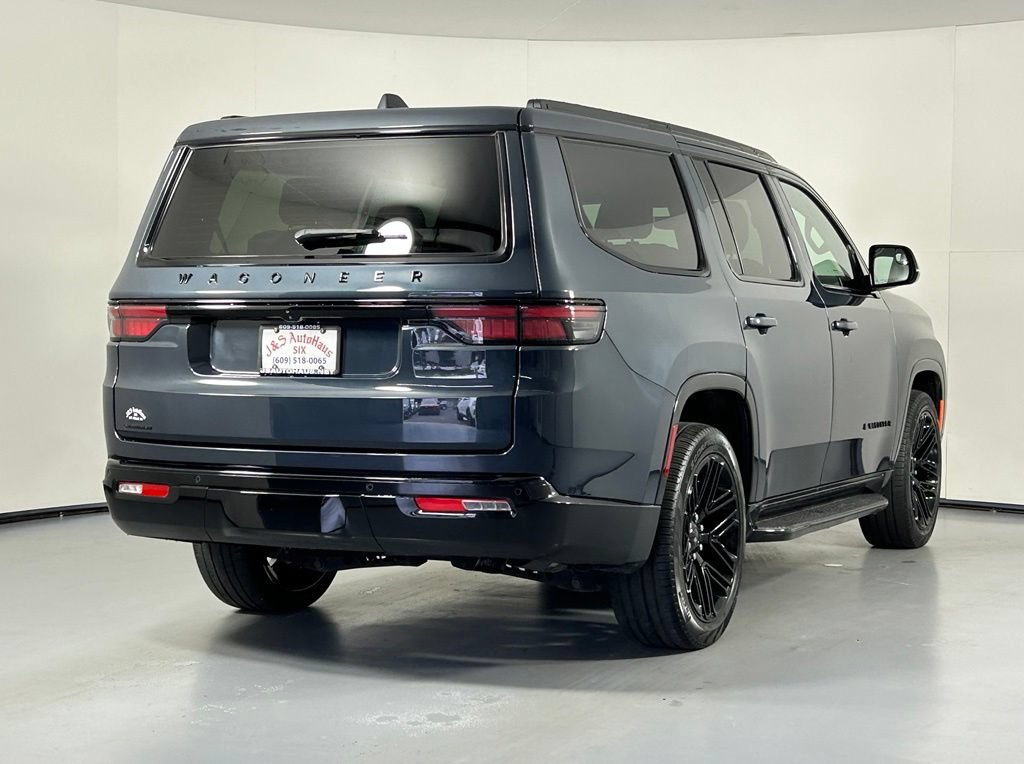 Used 2023 Jeep Wagoneer Series II AWD/4WD image 7