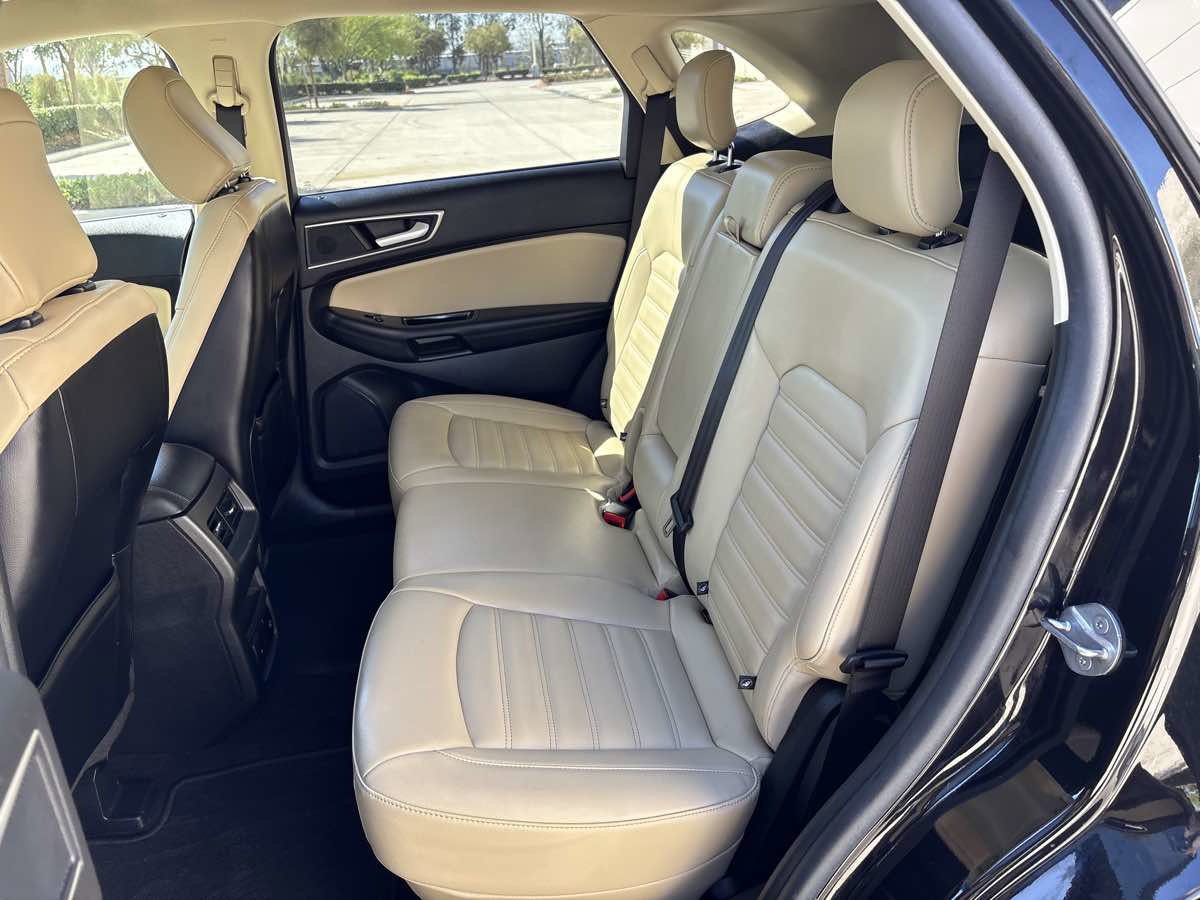 Used 2020 Ford Edge SEL w/ Convenience Package image 13