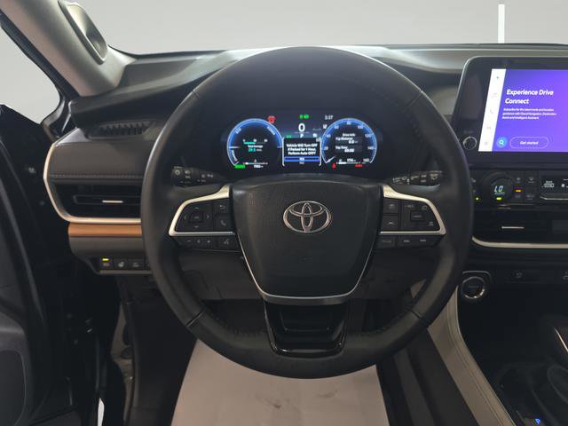 Used 2025 Toyota Grand Highlander AWD Hybrid image 14