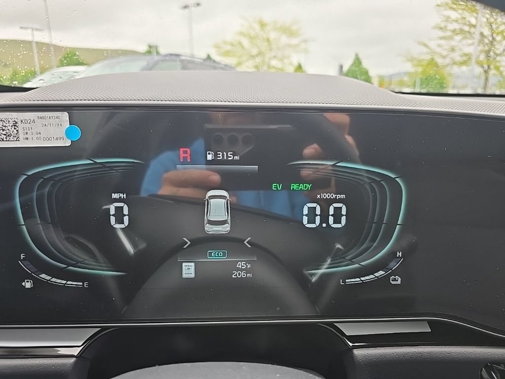 New 2025 Kia Niro EX FWD image 16