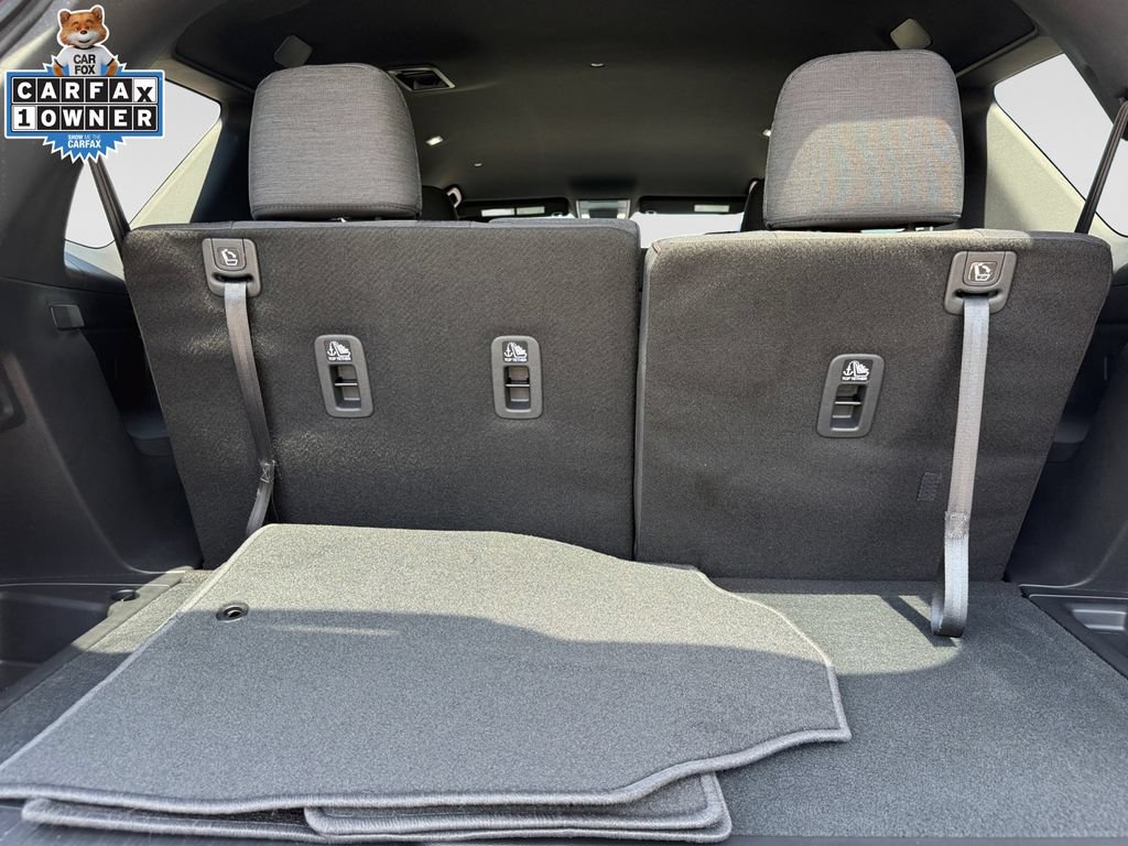 Used 2025 Honda Pilot Sport image 16