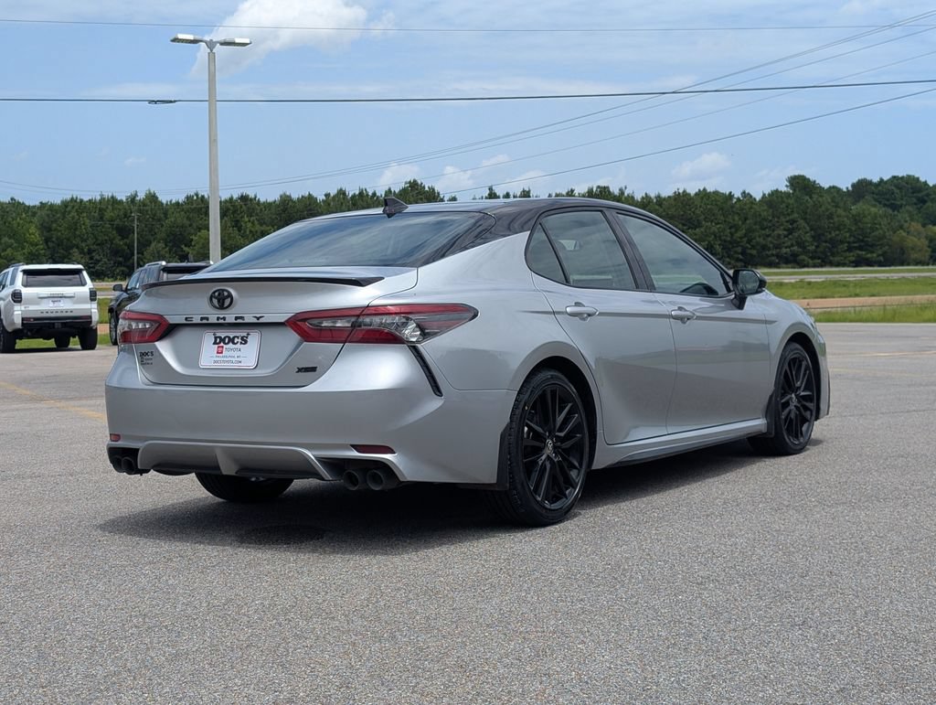 Used 2023 Toyota Camry XSE FWD image 5