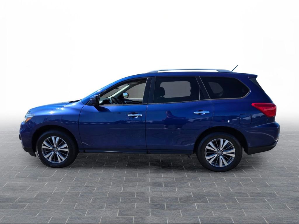 Used 2017 Nissan Pathfinder SV AWD/4WD image 3