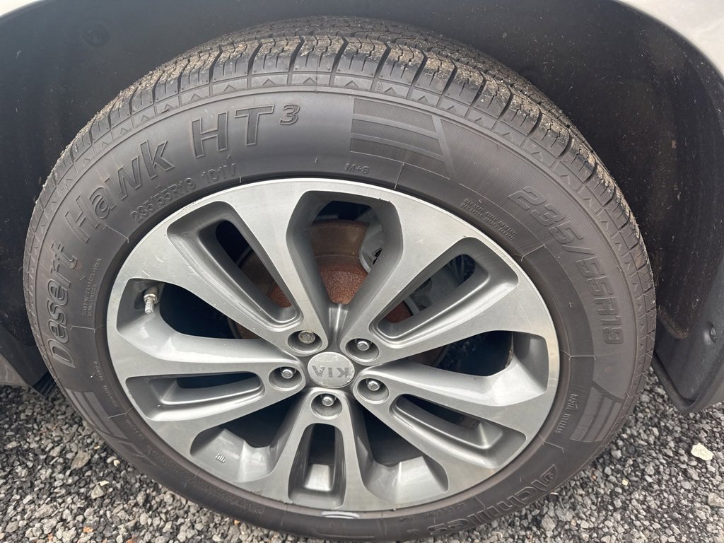 Used 2014 Kia Sorento SX image 14