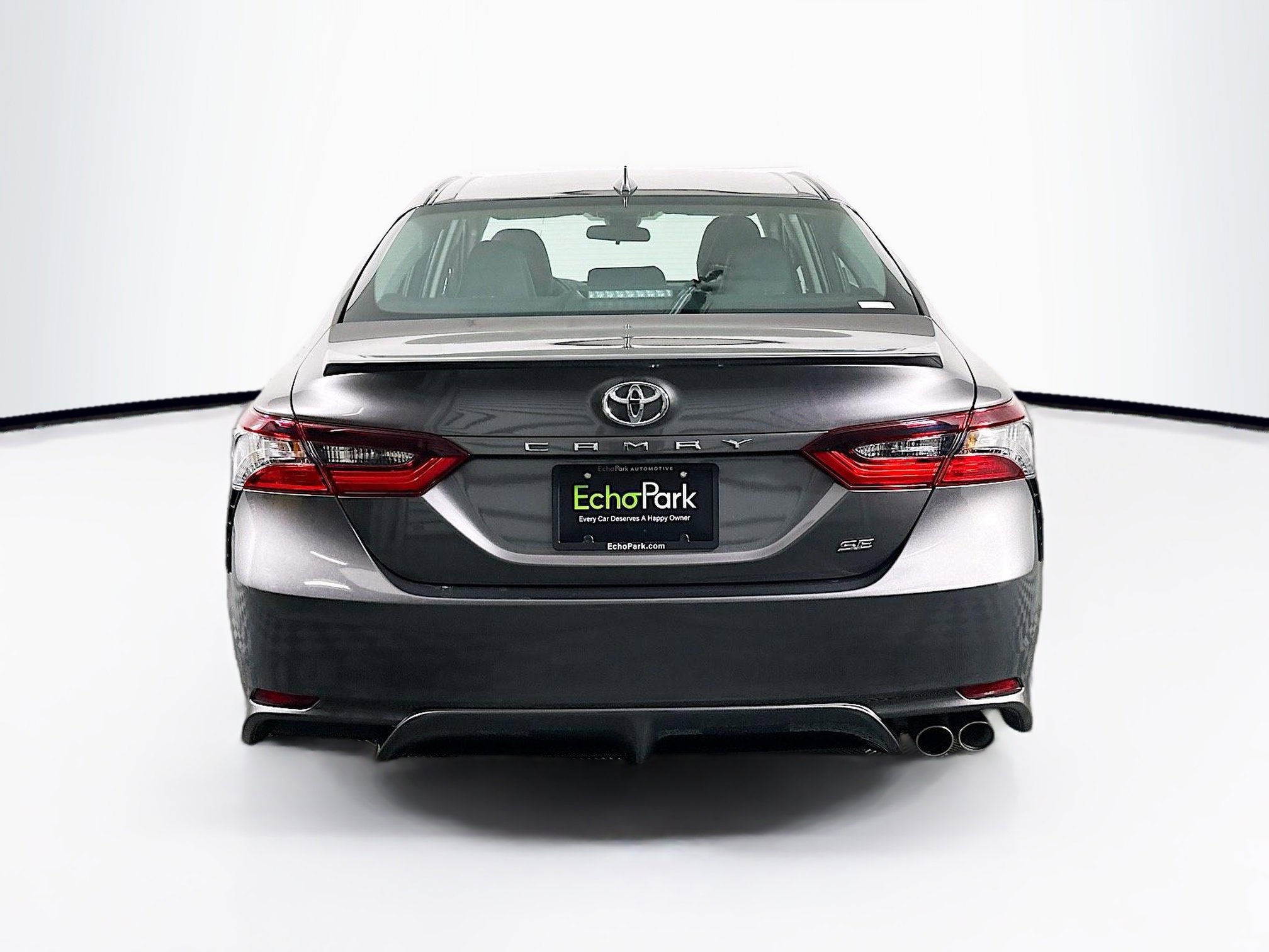 Used 2023 Toyota Camry SE image 7