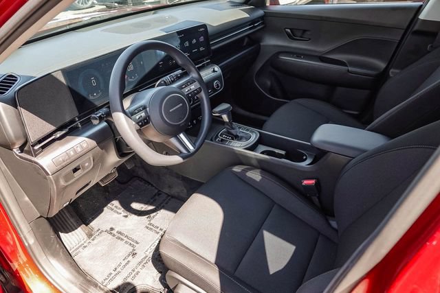 Certified 2025 Hyundai Kona SE FWD image 17