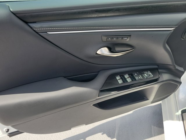 Certified 2025 Lexus ES 300h w/ Premium Package FWD image 19
