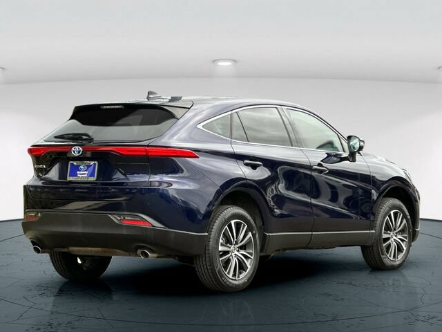 Used 2024 Toyota Venza LE AWD/4WD image 6
