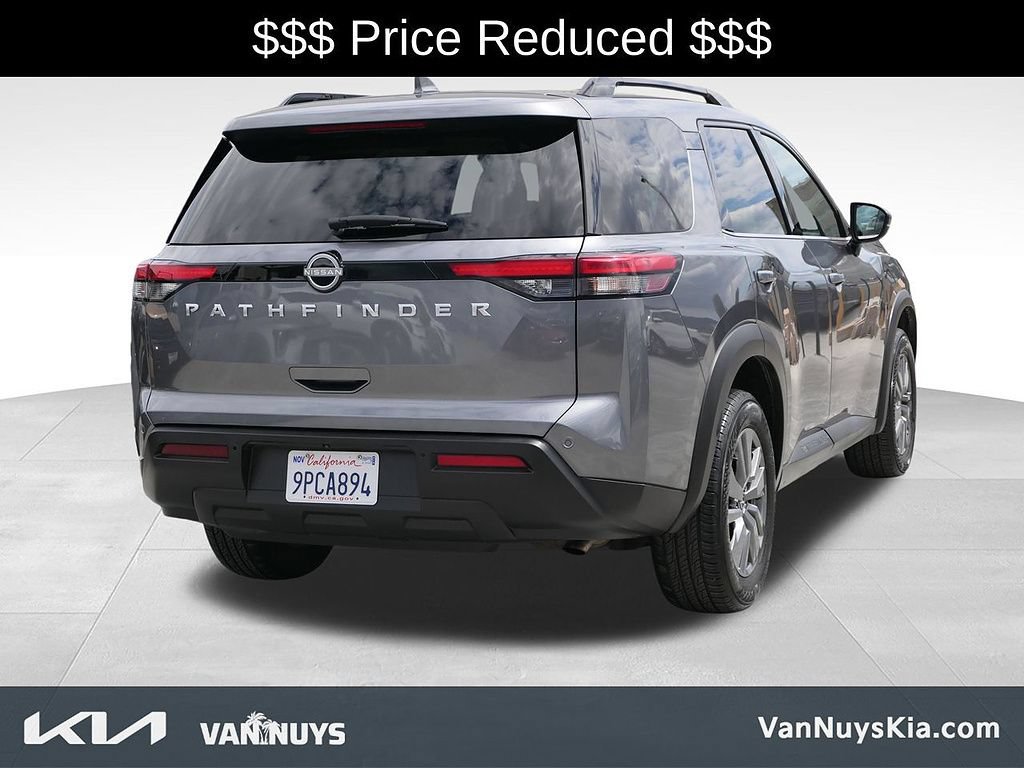 Used 2025 Nissan Pathfinder SV FWD image 22