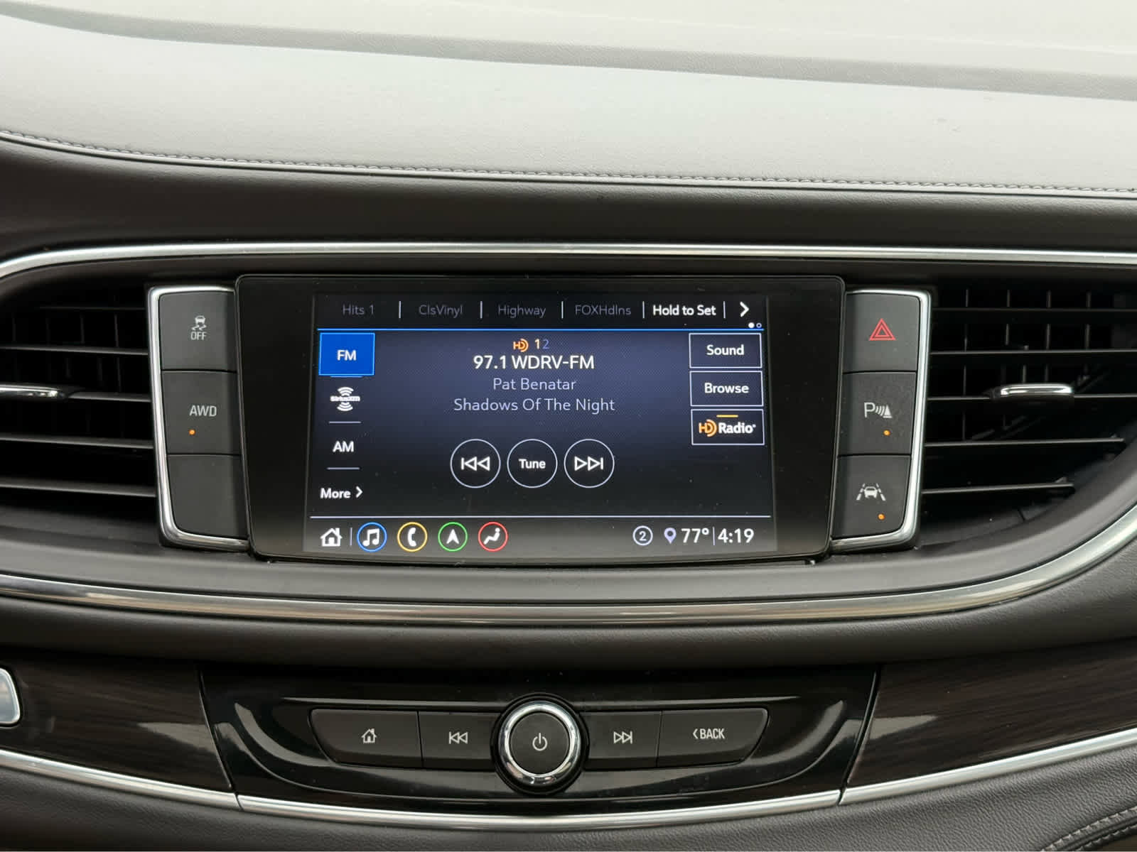 Used 2020 Buick Enclave Premium w/ Sun and Sites Package AWD/4WD image 31
