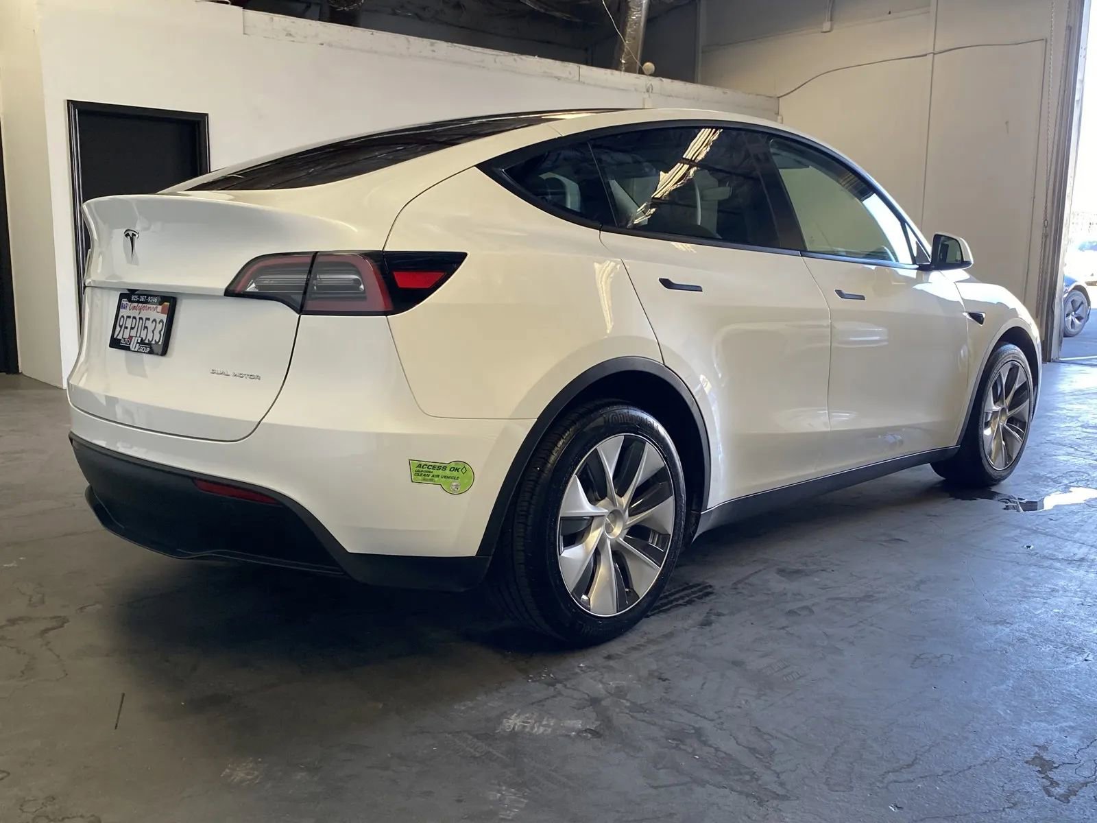 Used 2023 Tesla Model Y Long Range image 4