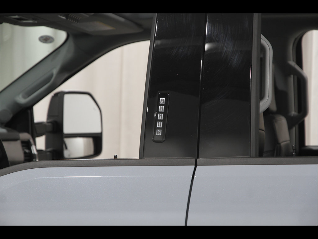 Used 2026 Ford F250 Lariat w/ Black Appearance Package AWD/4WD image 4