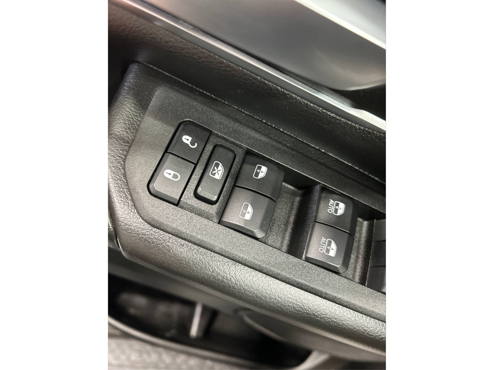 Used 2025 RAM 1500 Big Horn AWD/4WD image 32