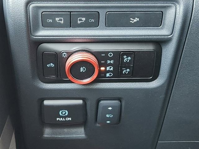 Used 2023 Ford F150 Lariat w/ FX4 Off-Road Package image 20