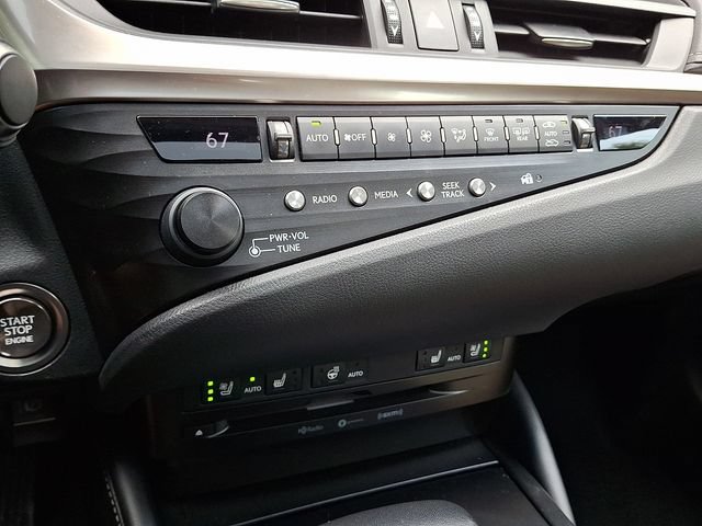 Used 2019 Lexus ES 350 w/ Premium Package FWD image 16