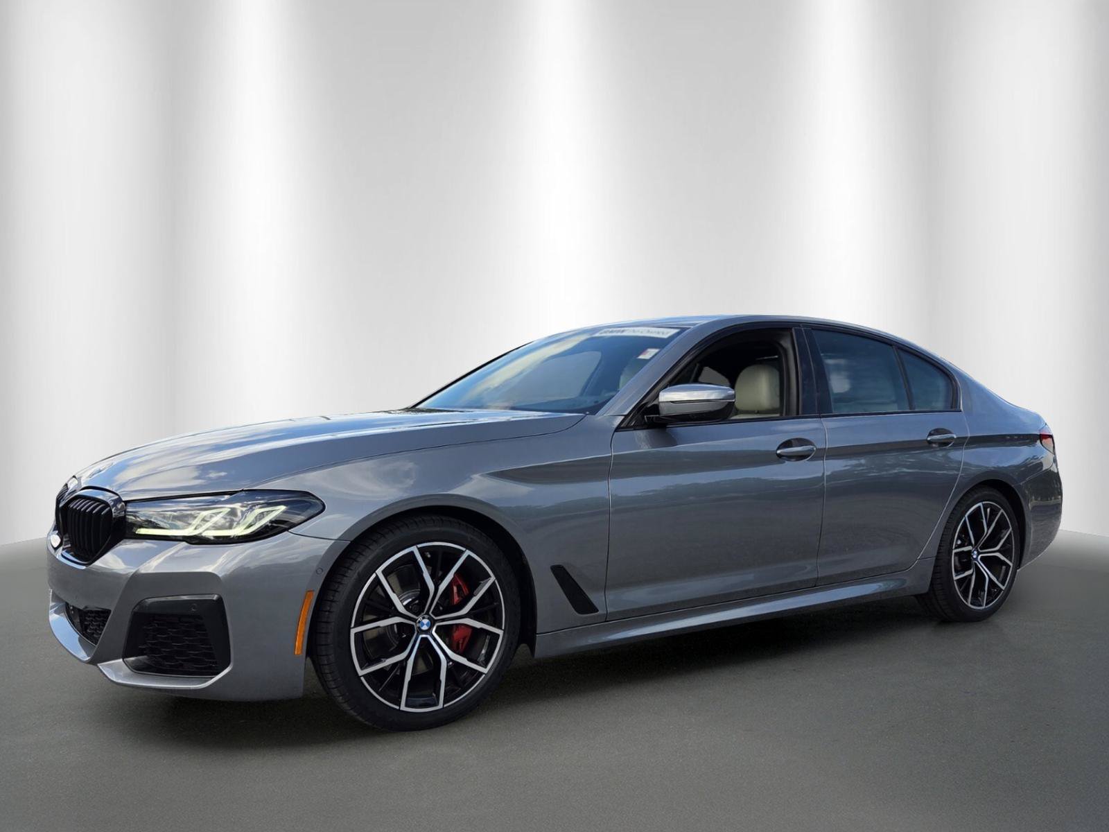 Used 2023 BMW 530i w/ Executive Package RWD image 3