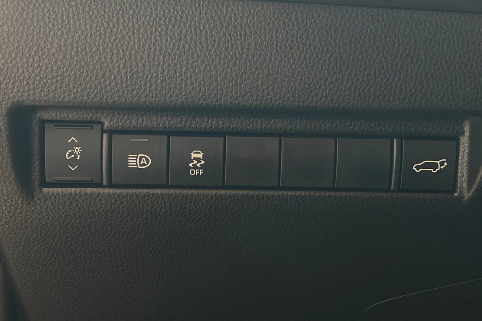 Used 2024 Toyota Venza XLE AWD/4WD image 31