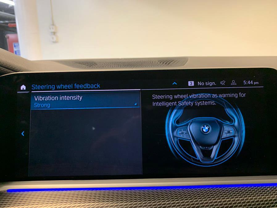 Used 2022 BMW X5 xDrive40i w/ M Sport Package image 43