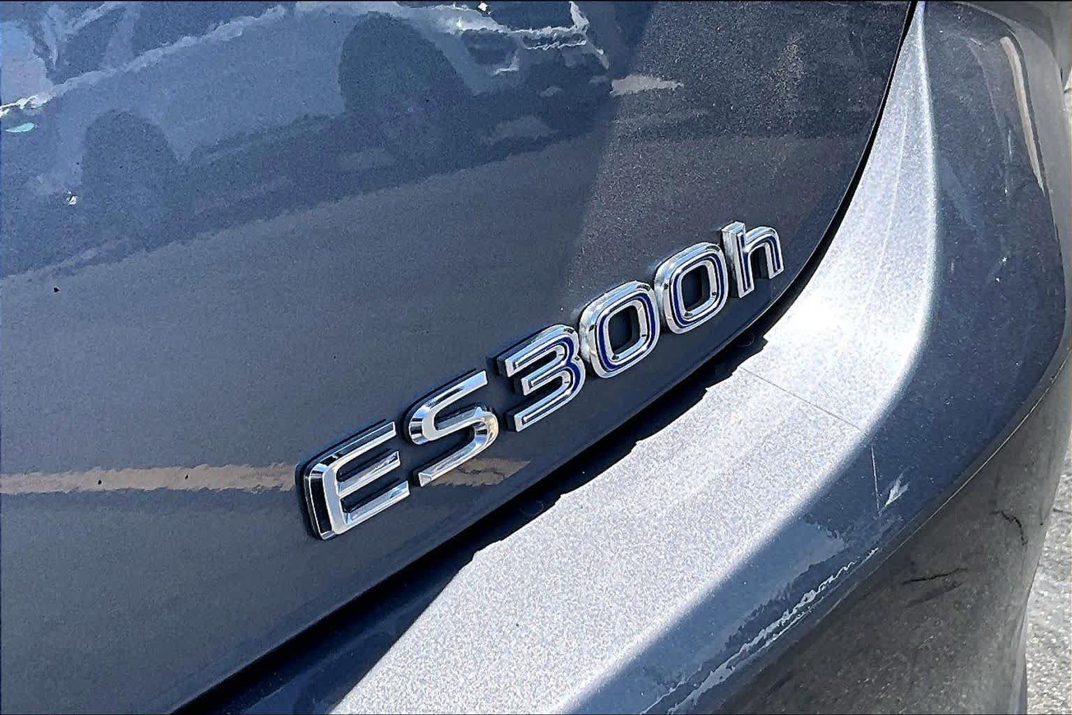 Used 2019 Lexus ES 300h w/ Premium Package FWD image 9