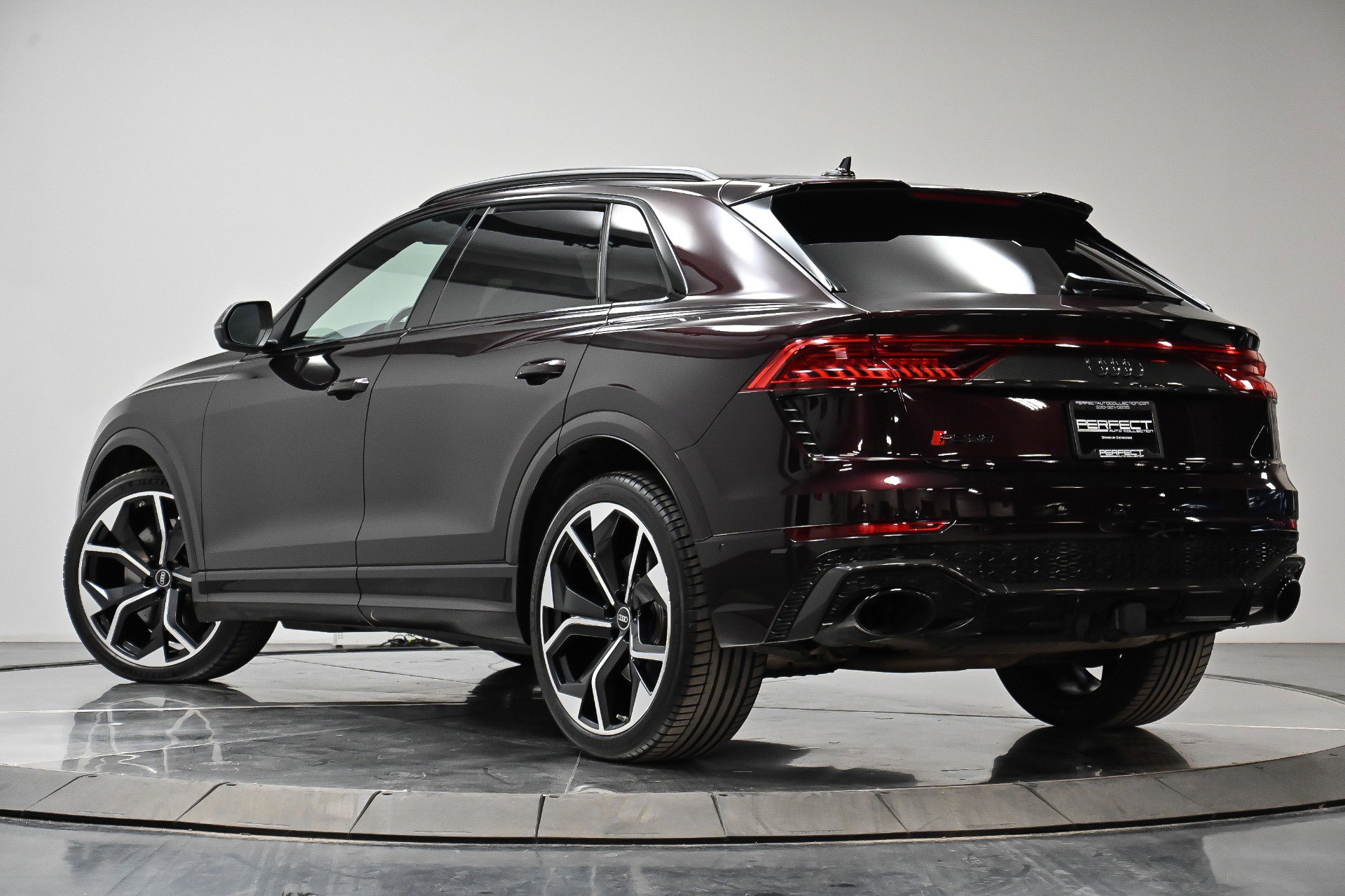 Used 2021 Audi RS Q8 w/ Carbon Optic Package image 17