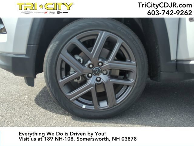 New 2025 Jeep Compass Limited w/ Sun & Sound Group image 26