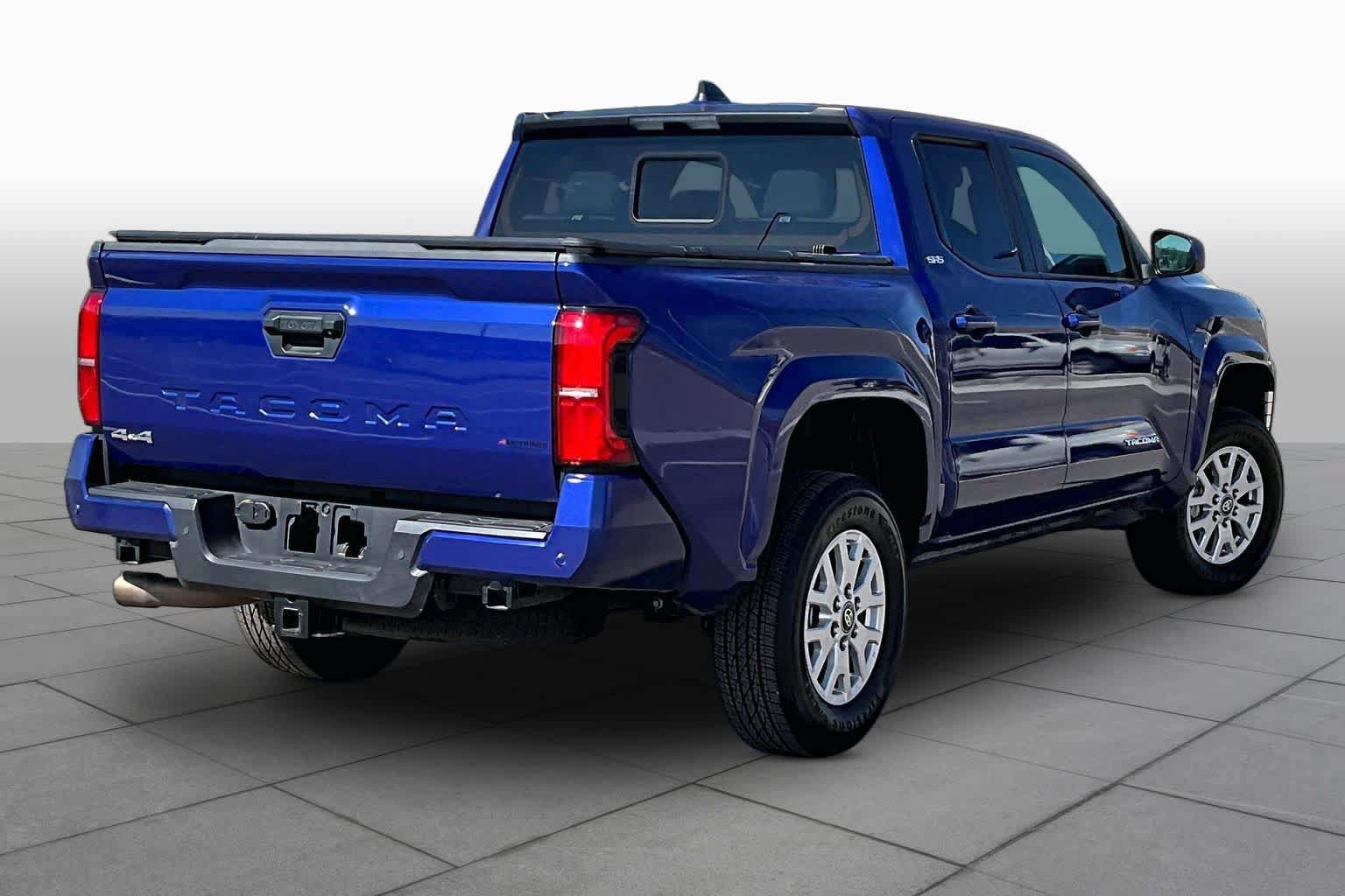 Used 2025 Toyota Tacoma SR5 AWD/4WD image 13