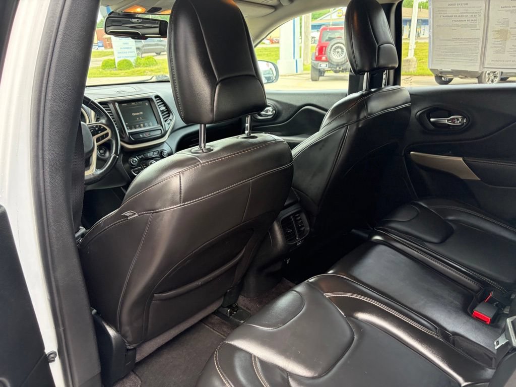 Used 2018 Jeep Cherokee Limited AWD/4WD image 15
