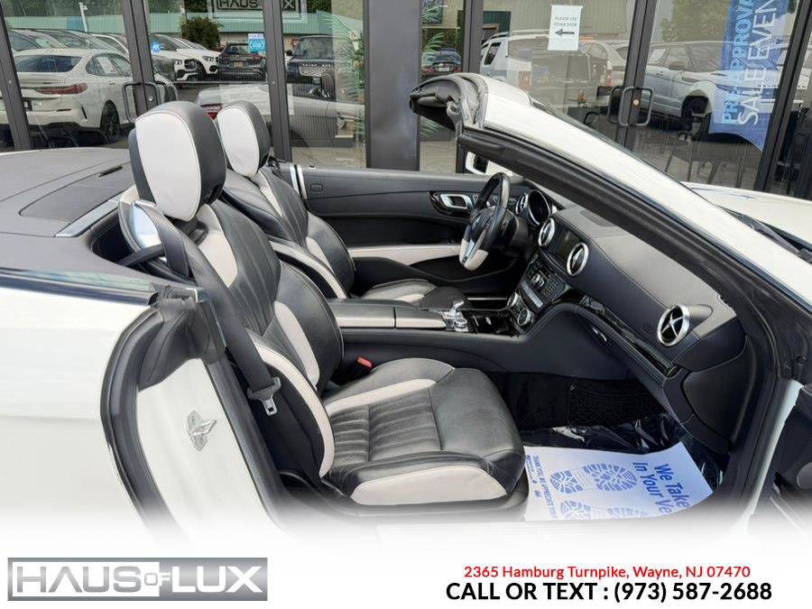 Used 2015 Mercedes-Benz SL 550 w/ White Arrow Edition image 17