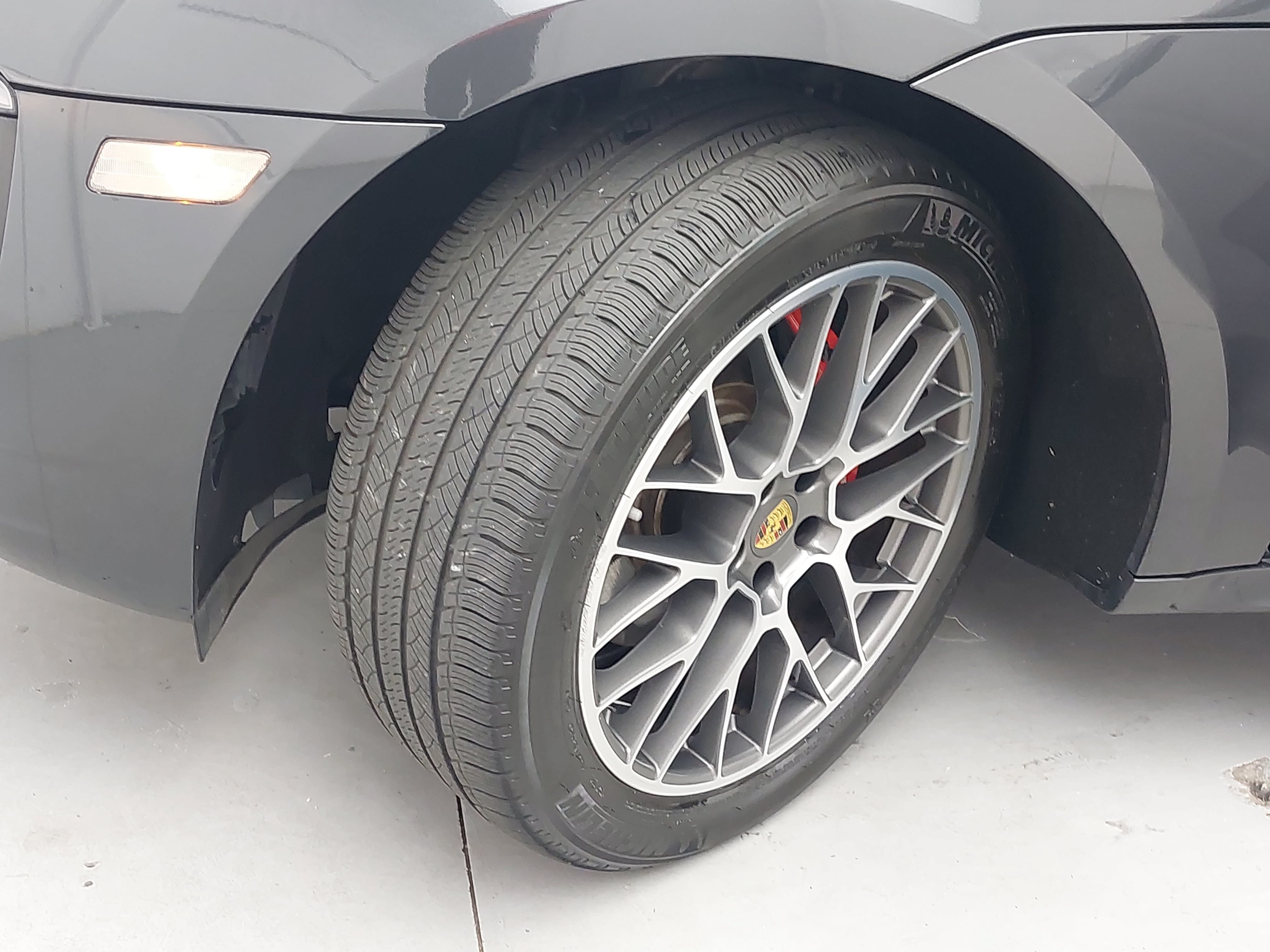 Certified 2017 Porsche Macan GTS AWD/4WD image 35