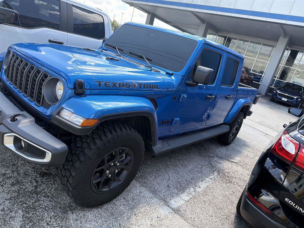 Used 2025 Jeep Gladiator Sport AWD/4WD image 1