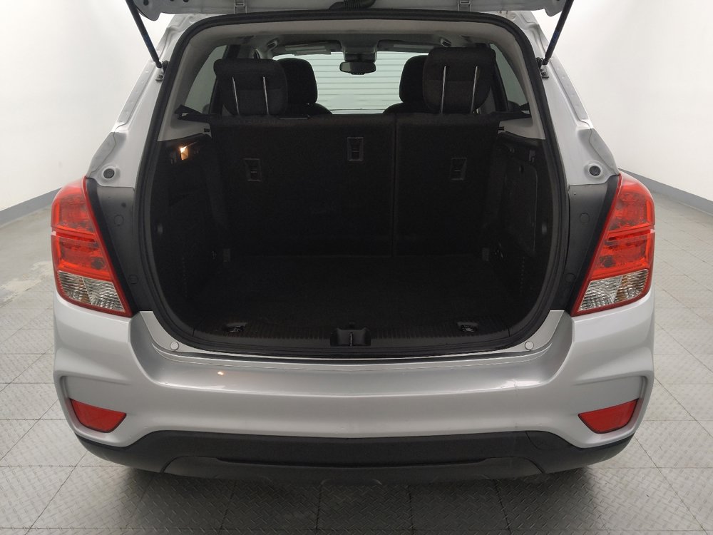 Used 2022 Chevrolet Trax LS w/ Tint and Cruise Package FWD image 29