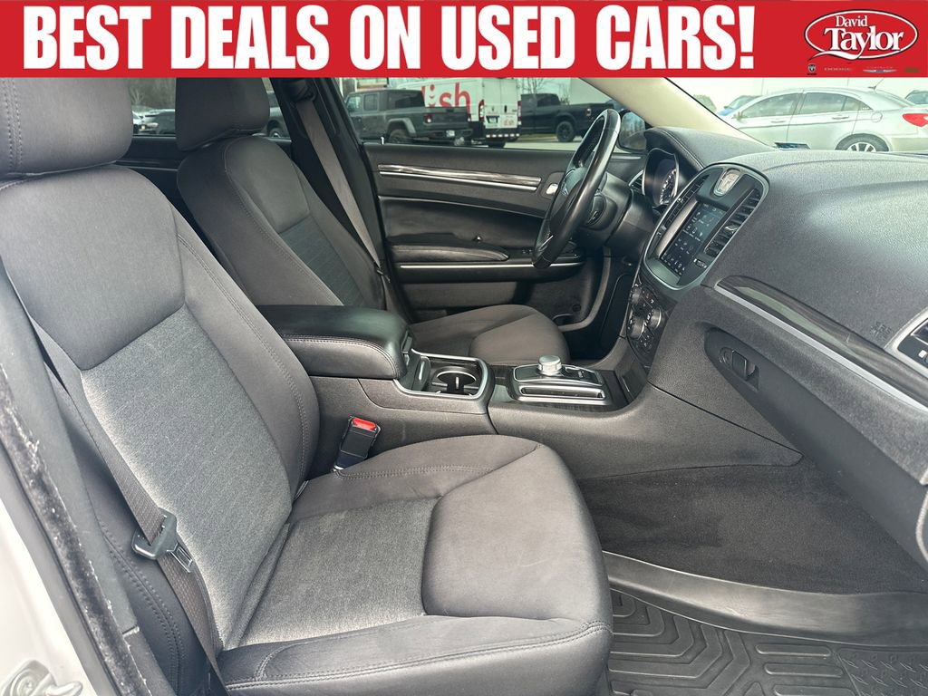 Used 2021 Chrysler 300 Touring w/ Sport Appearance Package RWD image 22