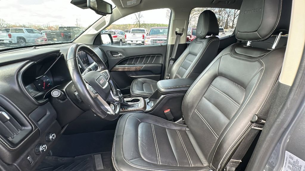 Used 2022 GMC Canyon Denali image 9