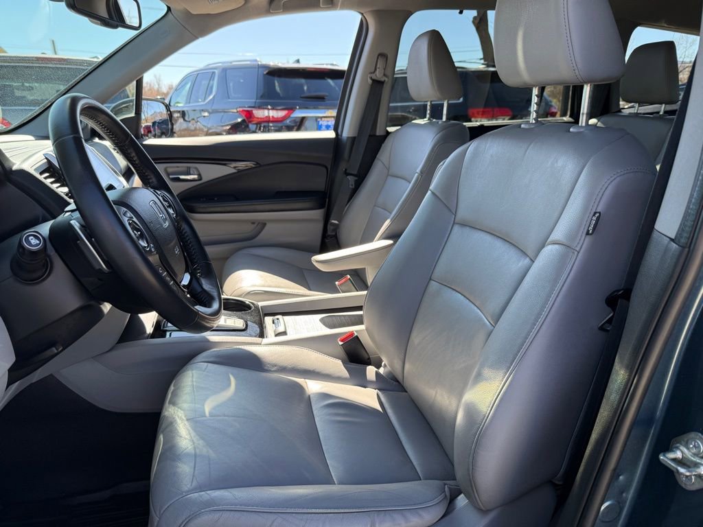 Used 2016 Honda Pilot Touring image 12