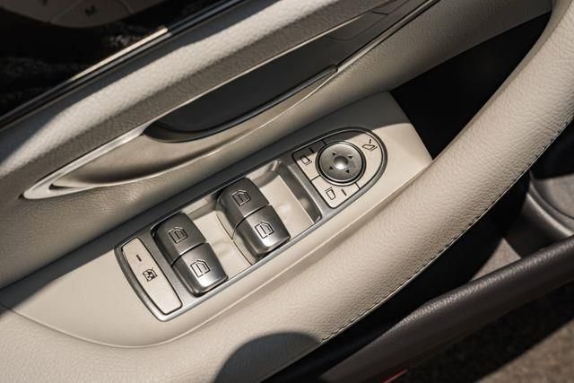 Used 2021 Mercedes-Benz E 450 4MATIC Sedan image 36