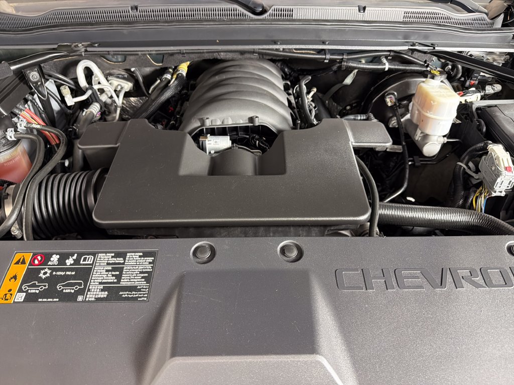 Used 2019 Chevrolet Suburban Premier w/ RST 6.2L Performance Edition AWD/4WD image 28