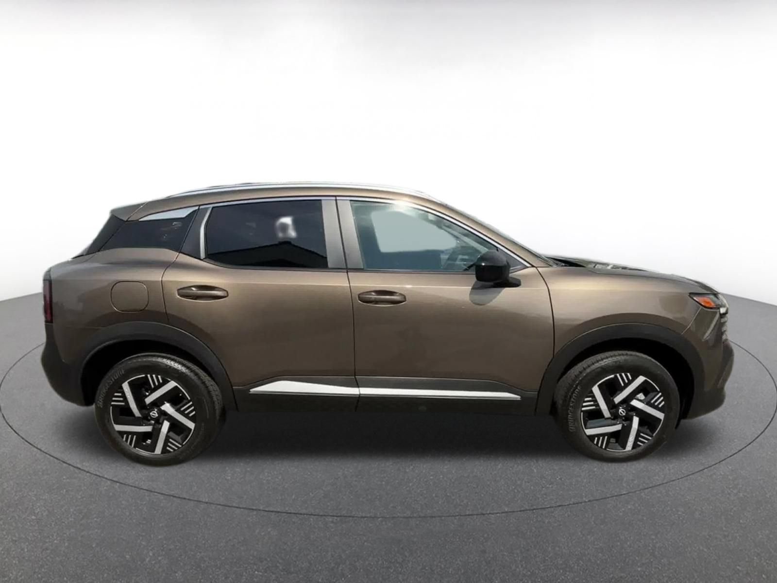 Used 2026 Nissan Kicks SV FWD image 15