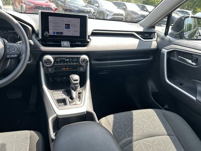 Used 2025 Toyota RAV4 XLE AWD/4WD image 16