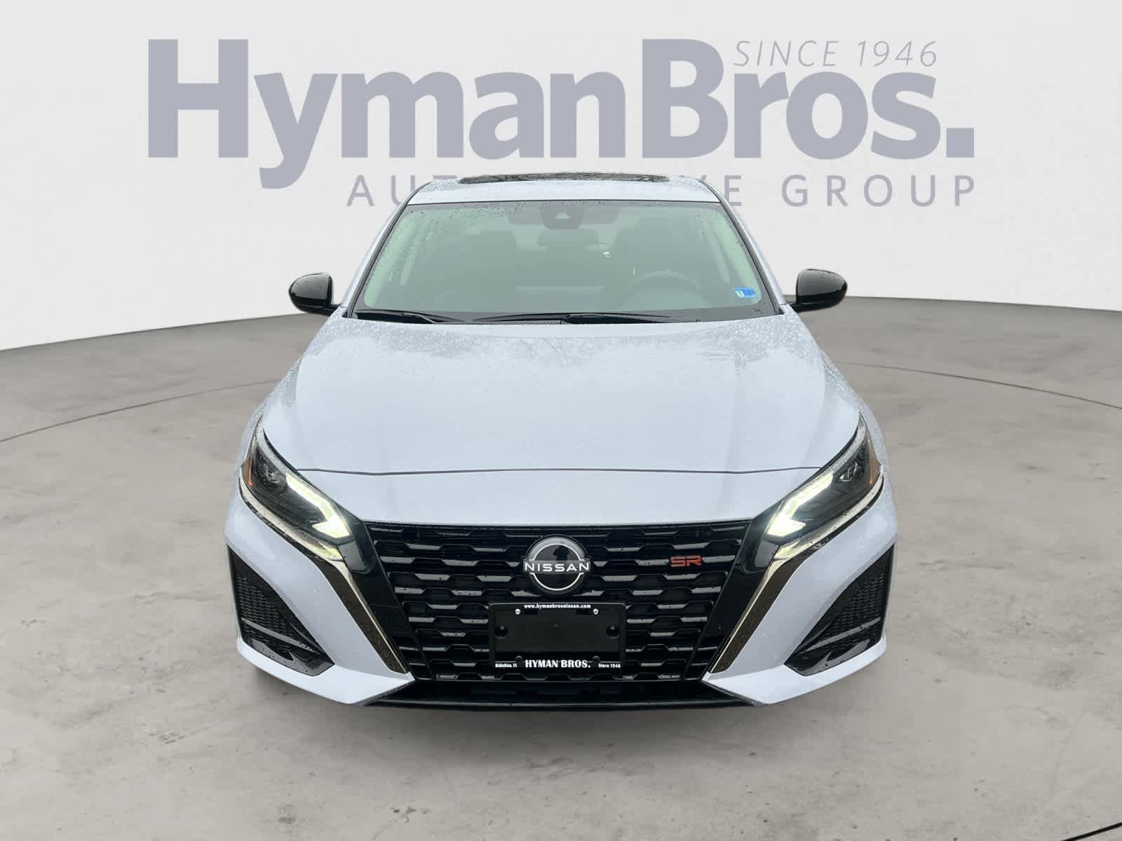 Certified 2025 Nissan Altima 2.5 SR w/ SR Premium Package FWD image 9