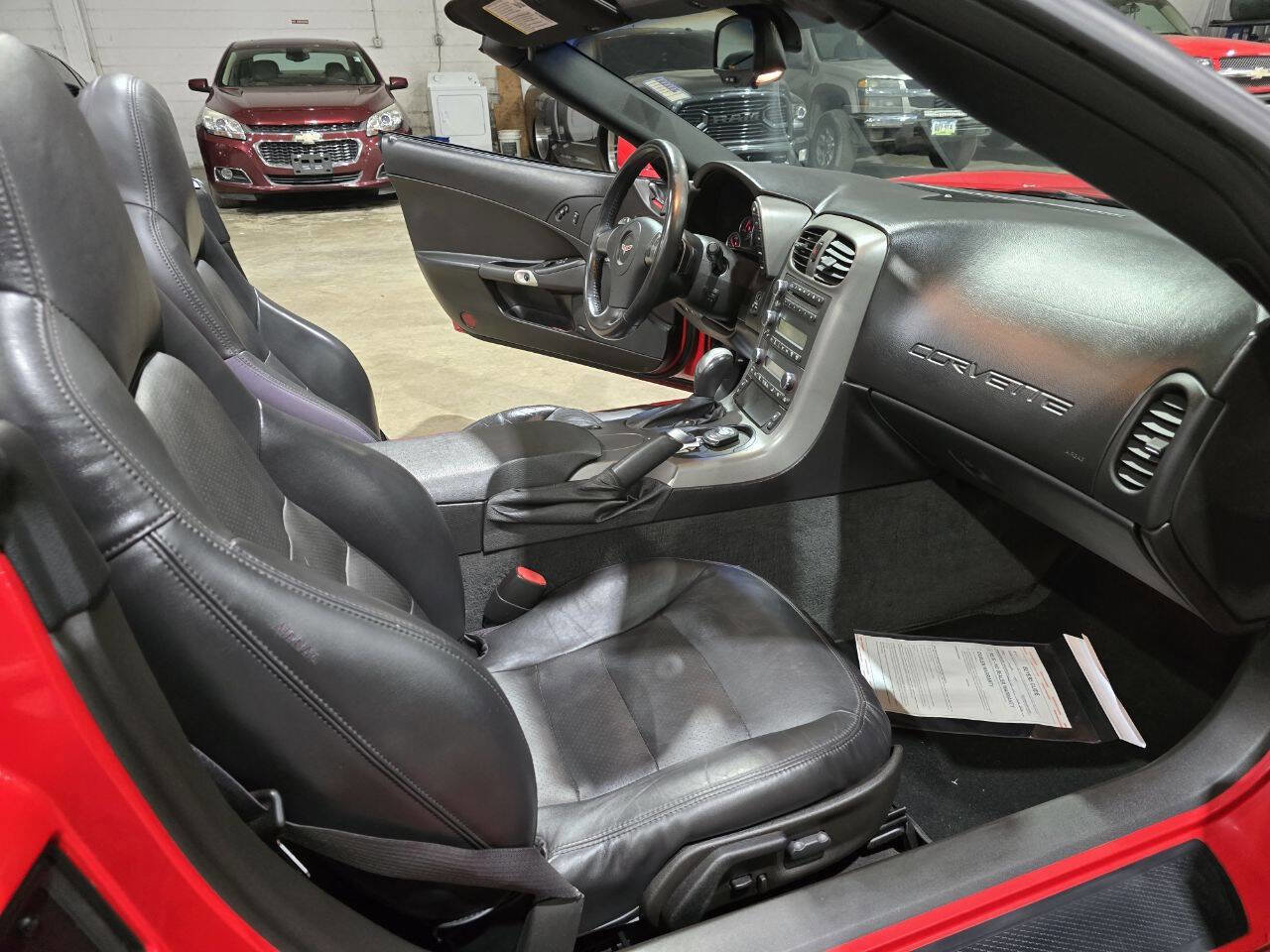 Used 2007 Chevrolet Corvette Convertible w/ Preferred Equipment Group image 38