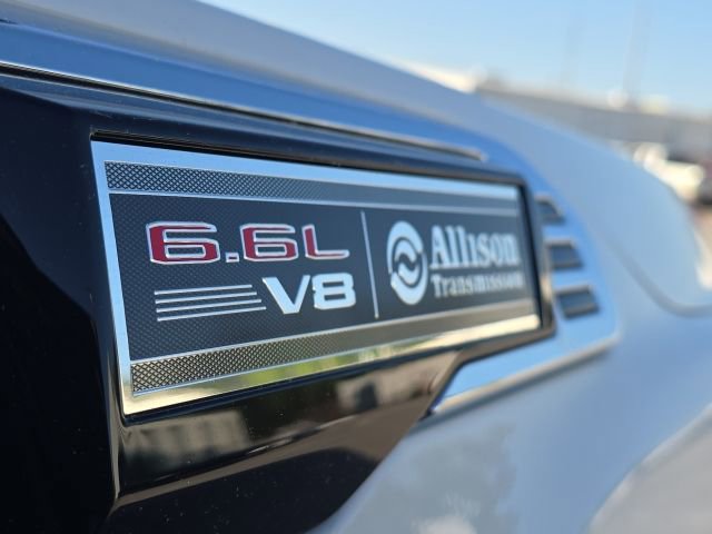 Used 2025 GMC Sierra 2500 SLT w/ SLT Premium Package AWD/4WD image 9
