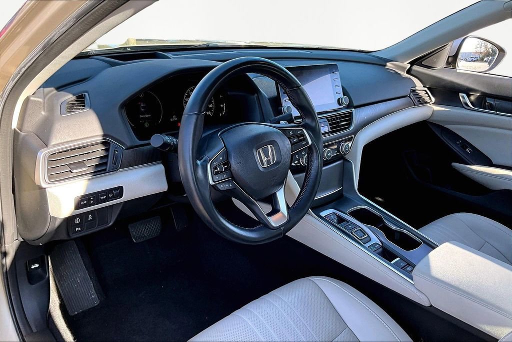 Used 2020 Honda Accord Touring image 14