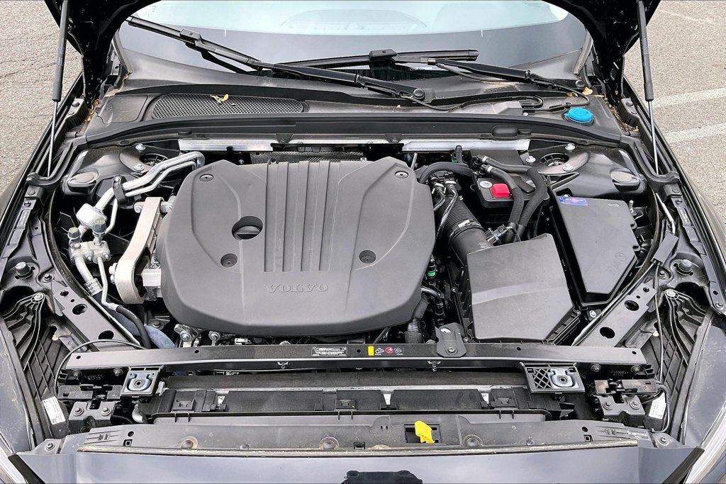 New 2026 Volvo V60 B5 Cross Country Plus w/ Protection Package Premier AWD/4WD image 13