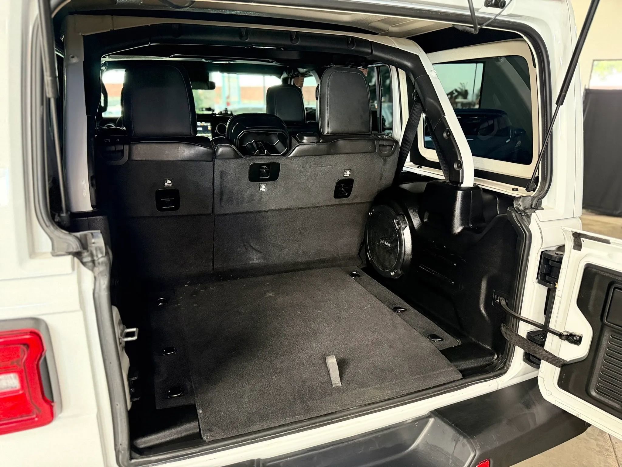 Used 2023 Jeep Wrangler Unlimited Rubicon 392 w/ Trailer Tow Package image 25